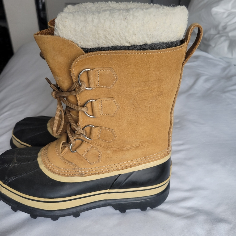 Sorel Caribou Snow Boot Men's size 9